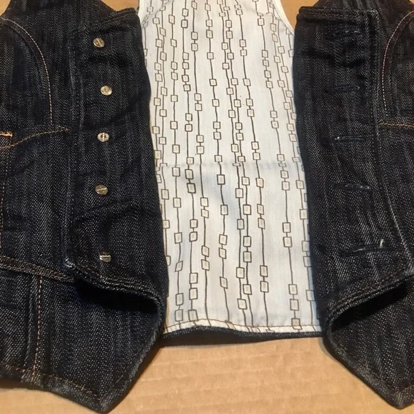 Ladies Vest - Picture 2 of 6